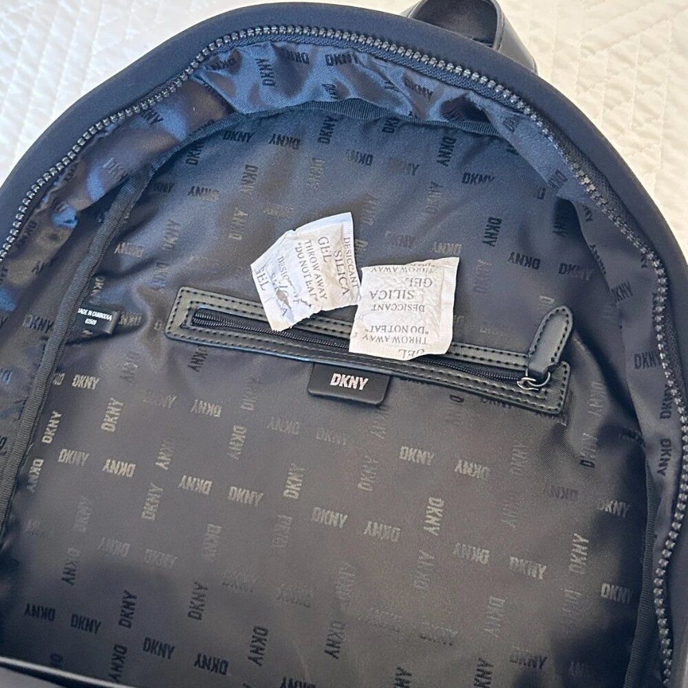 DKNY Neoprene &amp; Faux-Leather Zip-Top Backpack - New Without Tags - Picture 5 of 7